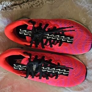 Nike Size 6 Motiva Shoes